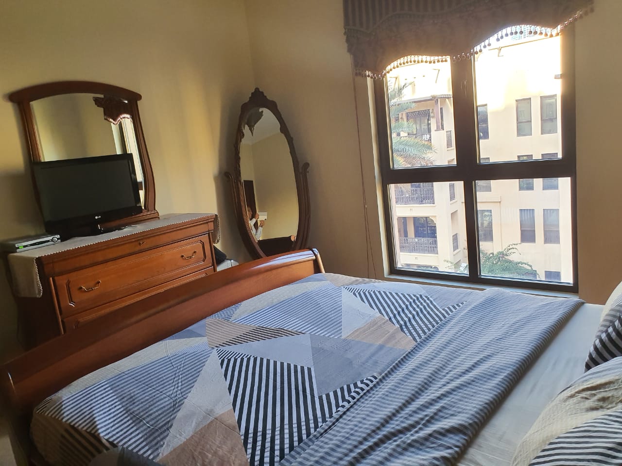 2 Br apartment in DOWNTOWN (oldtown)